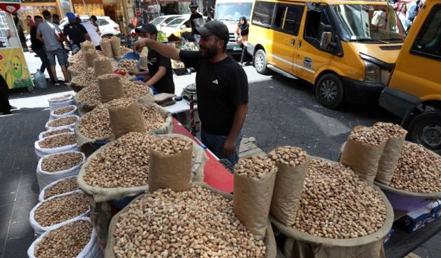 Filistin'in Ramallah kentindeki pazarlarda Kurban Bayramı hareketliliği