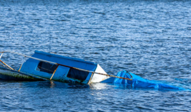 Kongo Nehri'nde tekne alabora oldu: 40 ölü