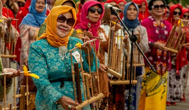 Endonezya'da Ulusal Kebaya Günü kutlandı