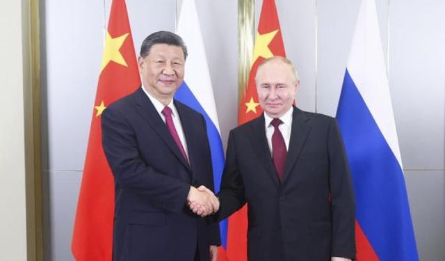 Xi ile Putin Astana'da ikili ilişkileri görüştü