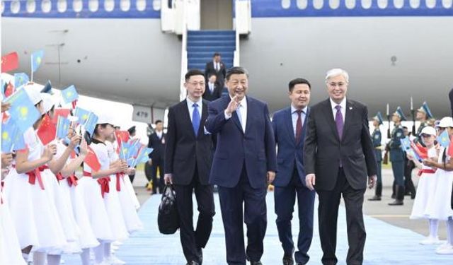 Xi: Komşuluk diplomasisinde Kazakistan'ı bir öncelik olarak görüyoruz