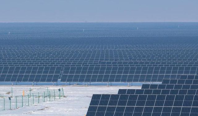 Çin'in rüzgar ve güneş enerjisi kapasitesi ilk kez termik enerjiyi geçti