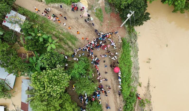 Bangladeş'teki sel felaketinde hayatını kaybedenlerin sayısı 31'e yükseldi