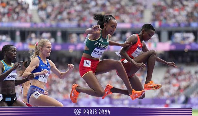 Paris 2024 Olimpiyat Oyunları kadınlar 3000 metre engelli koşuda kıyasıya mücadele