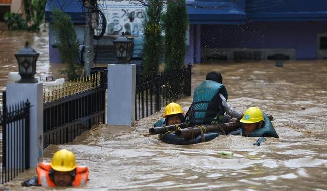 Nepal'de heyelan ve seller sonucu ölenlerin sayısı 104'e yükseldi