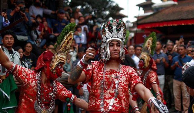 Nepal'de Indra Jatra Festivali eğlenceli etkinliklerle kutlanıyor