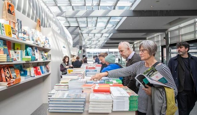 76. Frankfurt Kitap Fuarı kapılarını ziyaretçilerine açtı