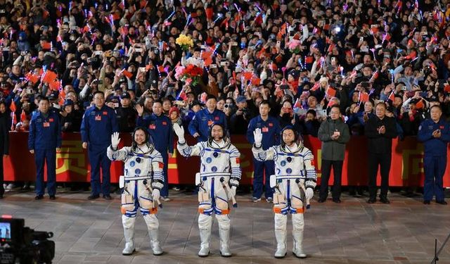 Çin'de Shenzhou-19 mürettebatı için uğurlama töreni düzenlendi