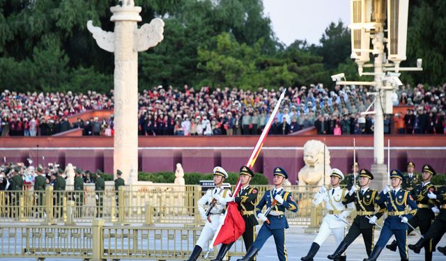 Çin Halk Cumhuriyeti'nin kuruluşunun 75. yıldönümü kutlanıyor