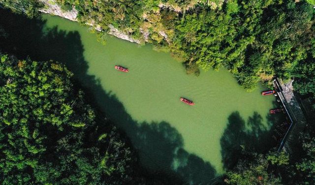 Çin'in Guiyang kenti ile Singapur arasında direkt uçak seferleri başladı