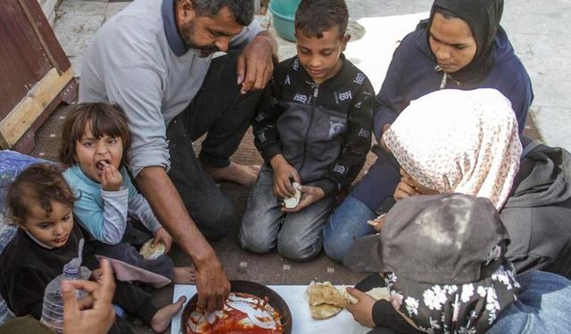 Gazze Şeridi'ndeki Filistinliler zorlu şartlarda hayatta kalma mücadelesi veriyor