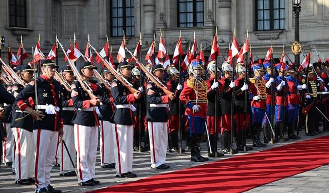 Peru, Çin Cumhurbaşkanı Xi için karşılama töreni düzenledi