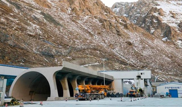 Çin'de inşa edilen dünyanın en uzun otoyol tüneli yakında faaliyete geçecek