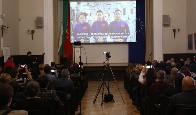 Çin'in Shenzhou-19 mürettebatı, Bulgar gençlerle uzay deneyimlerini paylaştı