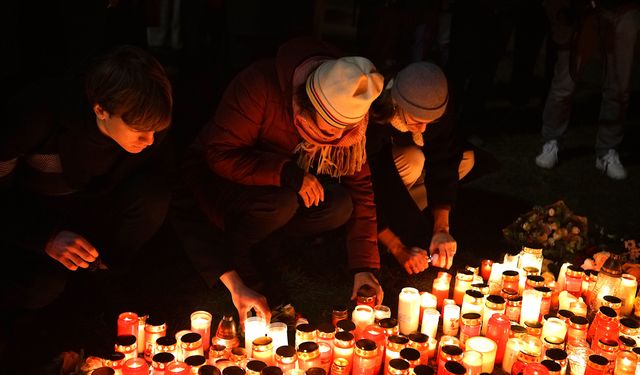 Çek Cumhuriyeti'nde 2023'teki üniversite saldırısında hayatını kaybedenler anıldı