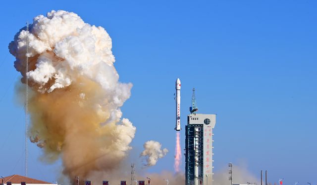 Çin beş yeni deney uydusunu uzaya gönderdi