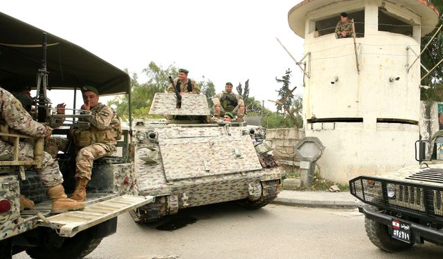 Lübnan ordusu Litani Nehri'nin güneyinde konuşlanmaya başladı