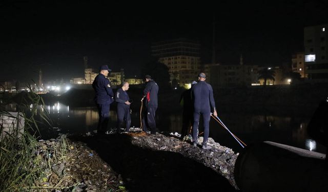 Mısır'ın Asyut kentinde minibüs kanala düştü: 4 ölü, 10 kayıp