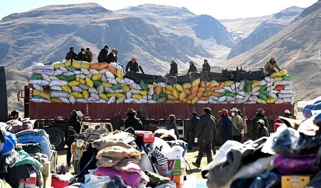 Çin, Xizang (Tibet) depremi sonrası günlük ihtiyaçların tedariki için seferber oldu