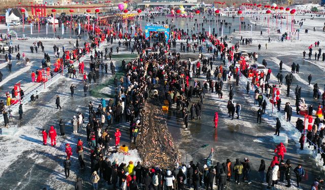 Çin'in Hohhot kentinde Kış Balıkçılığı Festivali düzenlendi