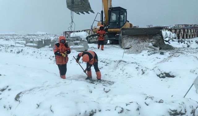 Çin, Antarktika'daki araştırma istasyonunda yeşil enerjiye geçişi başlattı