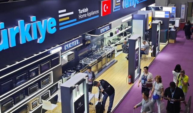 Çin'de düzenlenen Kanton Fuarı'na 140'tan fazla Türk şirketi katılıyor