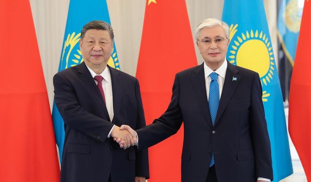 Çin Cumhurbaşkanı Xi, Kazakistan Cumhurbaşkanı Kasım Cömert Tokayev ile görüştü