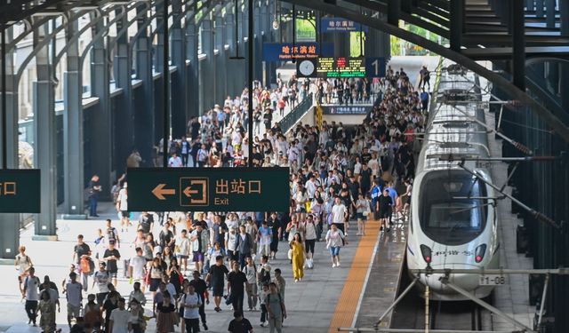 Çin'de yaz seyahat yoğunluğu artıyor