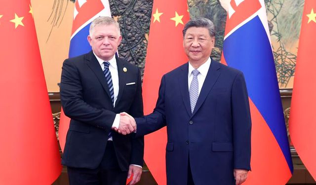 Çin Cumhurbaşkanı Xi, Slovakya Başbakanı ile görüştü