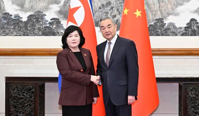 Çin Dışişleri Bakanı Wang, Kuzey Koreli mevkidaşı ile görüştü