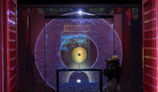 Çin'in başkenti Beijing'deki Saray Müzesi, kuruluşunun 100. yılına özel sergi düzenledi