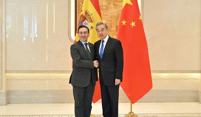 Çin Dışişleri Bakanı Wang, İspanyol mevkidaşı ile görüştü