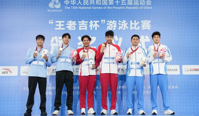15. Çin Ulusal Oyunları'nda erkekler 200 metre serbest stil yüzme yarışında madalyalar sahiplerini buldu