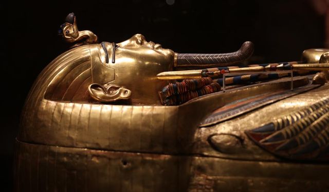 Mısır'ın Giza kentinde bulunan Büyük Mısır Müzesi kapılarını ziyaretçilere açtı