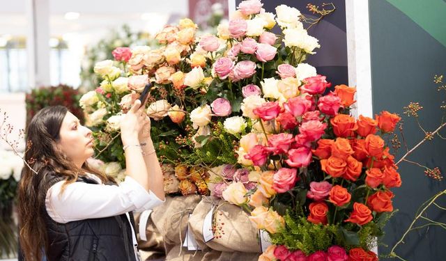 Hollanda'da düzenlenen Uluslararası Çiçekçilik Ticaret Fuarı yoğun ilgi gördü