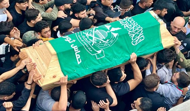 Batı Şeria'da İsrailli yerleşimciler Filistinlilere saldırdı: 1 ölü, 3 yaralı