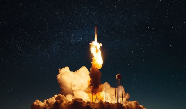 Japonya'nın yeni uydusunu taşıyan H3 roketi fırlatma denemesi motor sorunu nedeniyle başarısız oldu