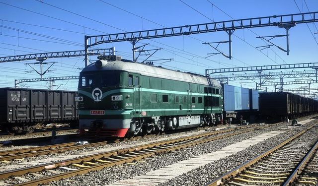 Çin'in Xinjiang bölgesinin dış ticaret hacmi ocak-kasım döneminde 65 milyar dolara ulaştı