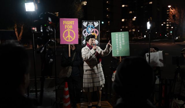Japonya'da protestocular Başbakan Takaiçi'nin Taiwan hakkındaki sözlerini geri almasını istedi