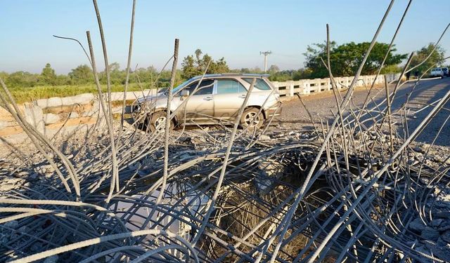 Kamboçya: Tayland ordusu sınırlarımız içindeki bir köprüyü bombaladı