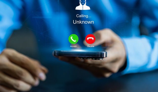 Myanmar'da telekom dolandırıcılığına karışan 1.178 Çin vatandaşı daha Çin'e iade edildi