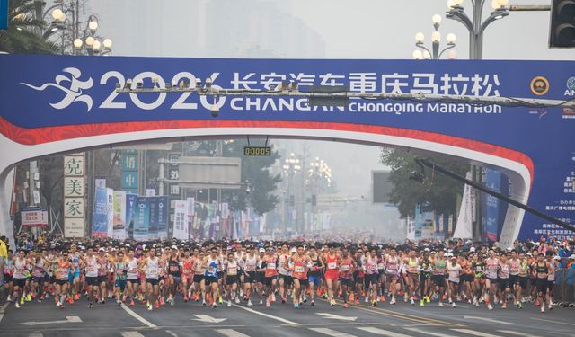 Çin'de düzenlenen 2026 Chongqing Maratonu'nda 25.000 koşucu yarıştı