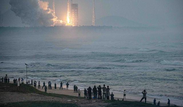 Çin'in Wenchang kentinde yer alan roket fırlatma rampaları turizmi canlandırıyor