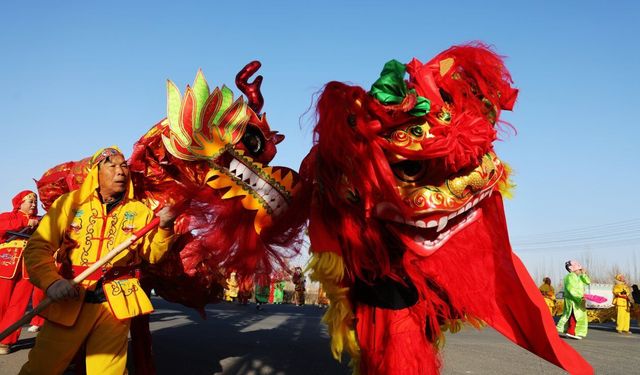 Çin'de Bahar Bayramı'na sayılı günler kala ülke genelinde renkli etkinlikler düzenleniyor