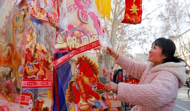 Çin'de yeni yıl göz kamaştırıcı şenliklerle kutlanıyor