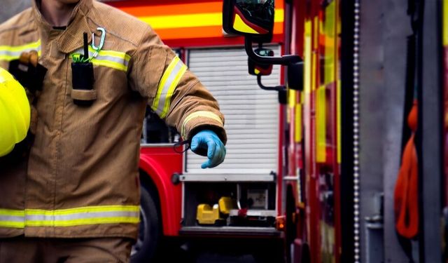 Çin'de görevden dönen itfaiye aracı uçuruma yuvarlandı: 6 ölü, 1 yaralı