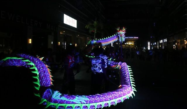 Myanmar'da Çin Yeni Yılı aslan ve ejderha dansı gösterileriyle kutlanıyor