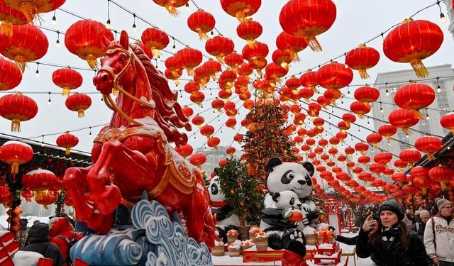 Rusya'nın başkenti Moskova'da Çin Yeni Yılı kutlamaları renkli görüntülere sahne oldu