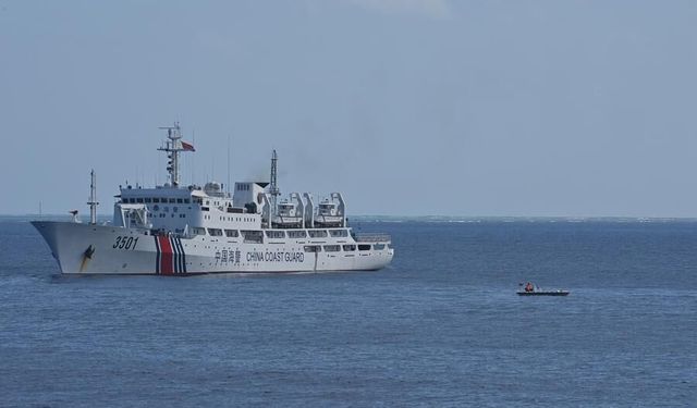 Çin ordusuna bağlı deniz ve hava birlikleri, Huangyan Dao sularında devriyeye çıktı