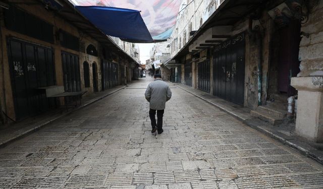 İsrail'in idam yasasına tepki olarak Batı Şeria'da genel grev düzenlendi